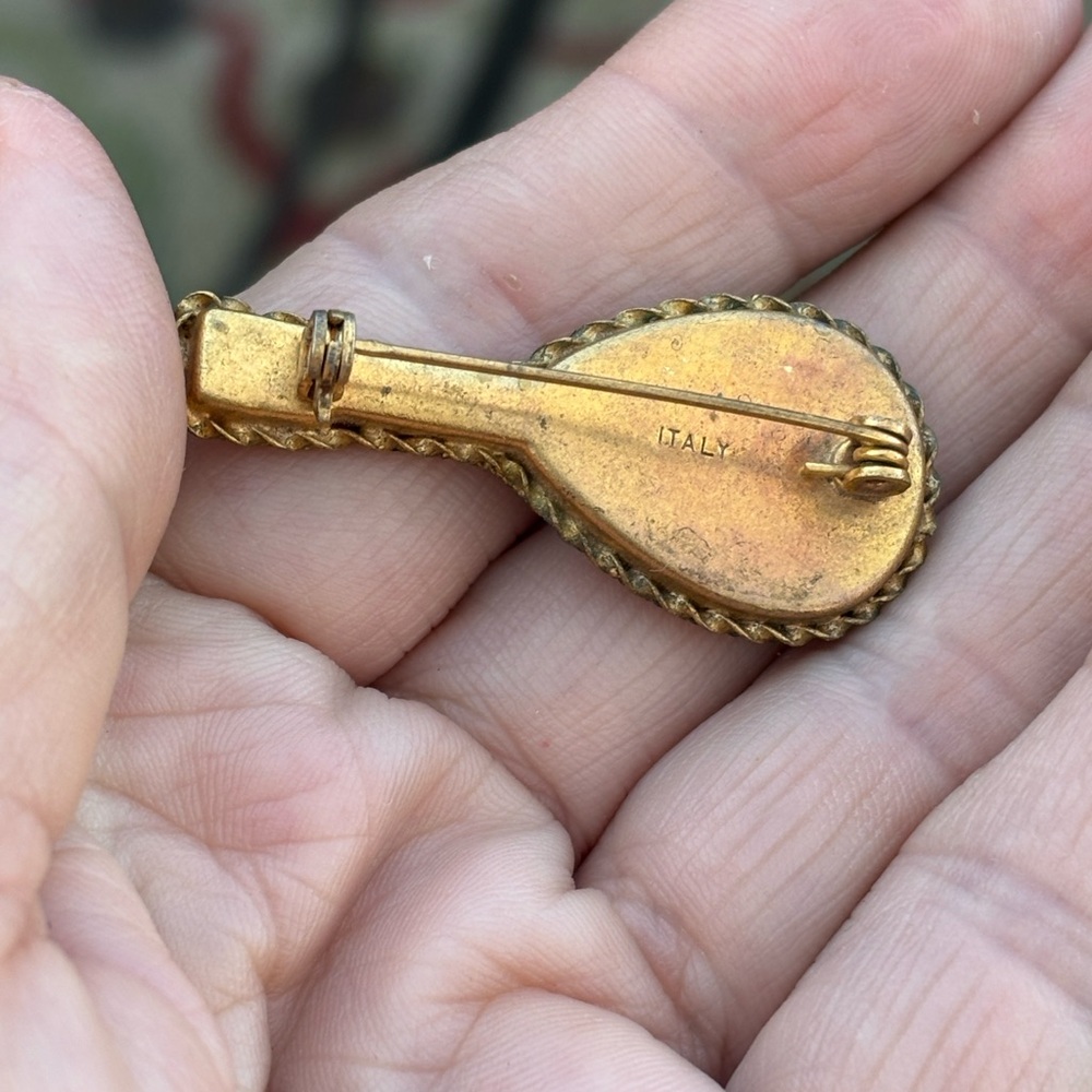 Micro mosaic Italian mandolin pin - Picture 2 of 2